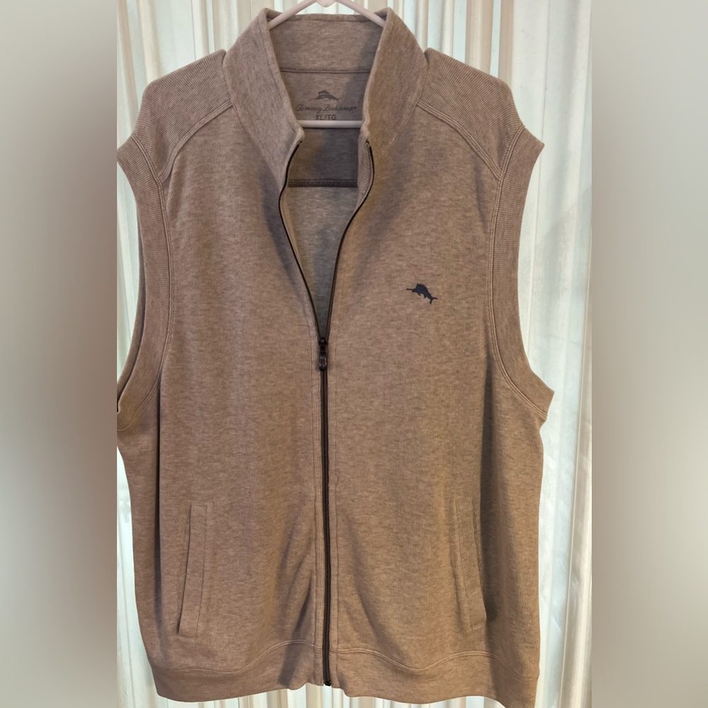 TOMMY BAHAMA MENS SLEEVELESS VEST,  SIZE XL